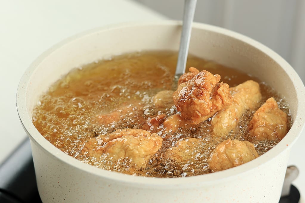 Deep Frying Chicken Karaage Zangi in Hot Oil